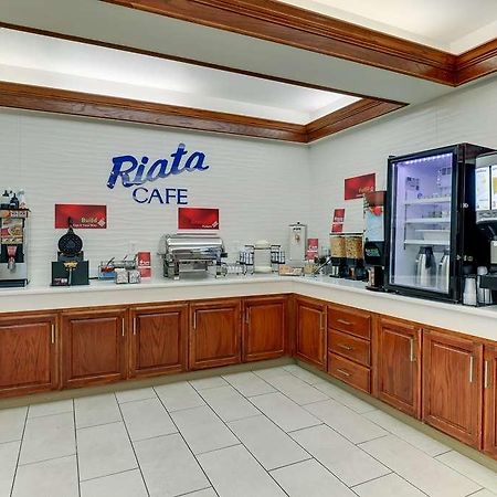 Best Western Plus Riata Hotel Brownwood Exterior photo